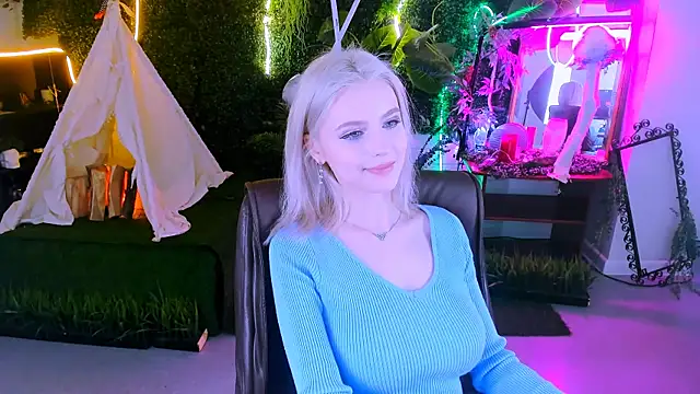 LeonaStane online show from 02-14-25, 12:09