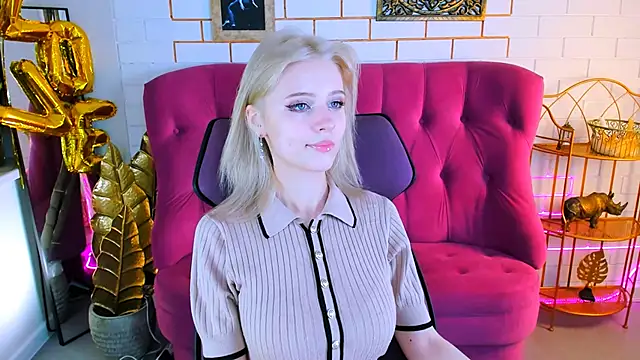 LeonaStane online show from 11-08-25, 05:01