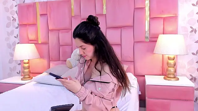 ArianaFranco online show from 12-17-25, 05:19