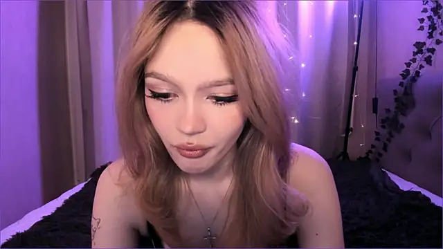 Snapshot of MiaRanki chatting on 03-22-26, 10:24 MiaRanki online show from 03-22-26, 10:24