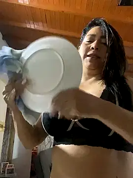 Snapshot of Michelle__taylor chatting on 10-14-25, 03:35 Michelle  taylor online show from 10-14-25, 03:35