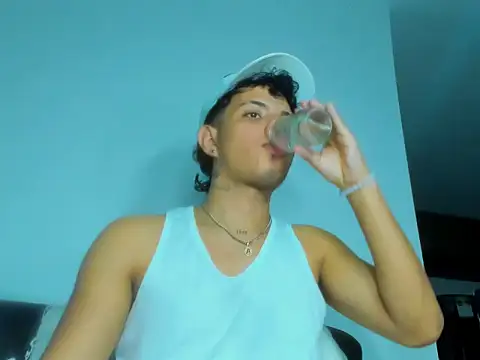 Alessandro 1610 online show from 09-16-25, 12:55