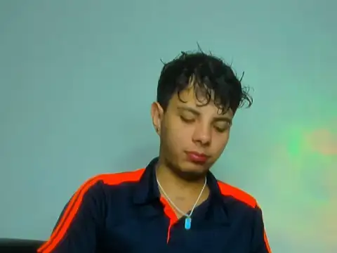 Snapshot of Alessandro_1610 chatting on 02-19-26, 06:31 Alessandro 1610 online show from 02-19-26, 06:31