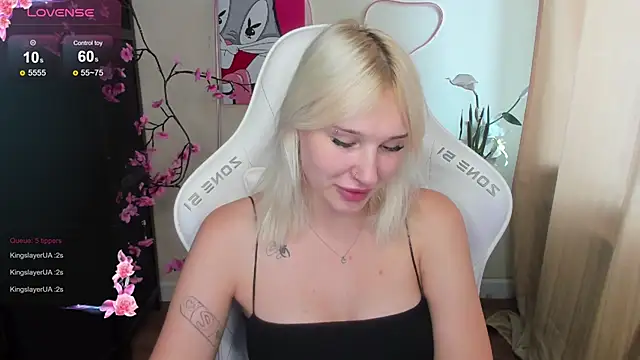 EvelinaLuu online show from 06-28-26, 01:11