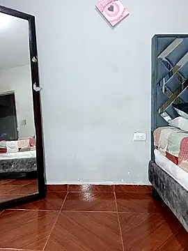 anahi evans19 online show from 10-28-25, 10:23