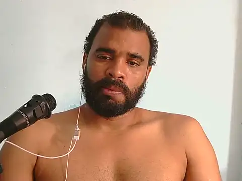 Snapshot of YOX22 chatting on 05-12-26, 01:30 YOX22 online show from 05-12-26, 01:30