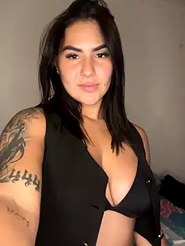 Snapshot of GISSALEXX chatting on 10-28-25, 06:28 GISSALEXX online show from 10-28-25, 06:28