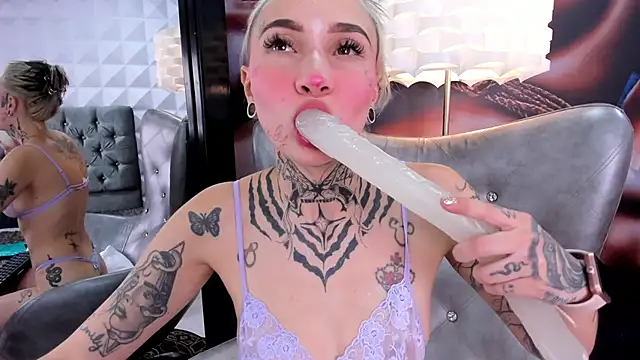 miss   angel online show from 02-25-25, 05:58