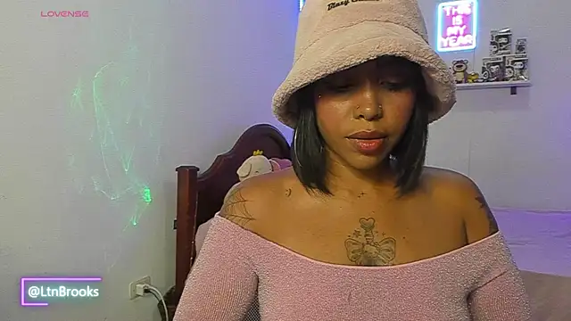 Annaa Brooks online show from 03-28-26, 04:34