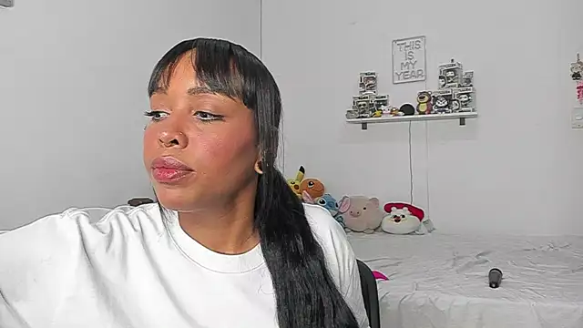 Snapshot of Annaa_Brooks chatting on 04-26-26, 04:26 Annaa Brooks online show from 04-26-26, 04:26