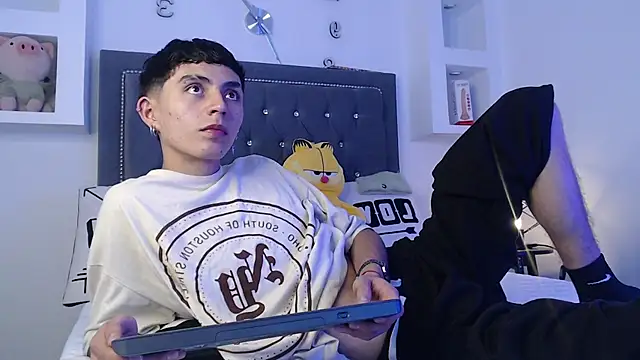 Snapshot of MaikyCooper chatting on 03-13-25, 03:33 MaikyCooper online show from 03-13-25, 03:33