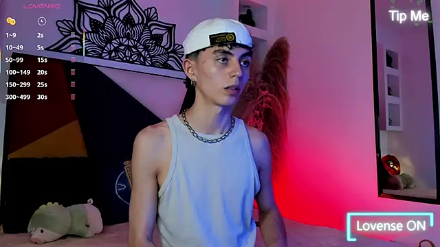 Snapshot of MaikyCooper chatting on 10-12-25, 08:41 MaikyCooper online show from 10-12-25, 08:41