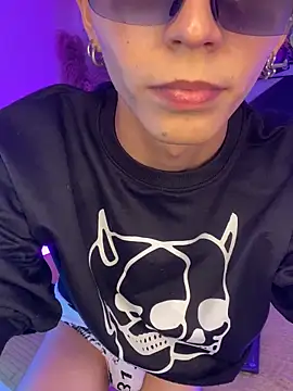 Snapshot of MaikyCooper chatting on 10-30-25, 12:34 MaikyCooper online show from 10-30-25, 12:34