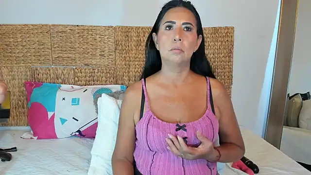 Snapshot of Jackiehmilf52 chatting on 05-11-26, 02:01 Jackiehmilf52 online show from 05-11-26, 02:01