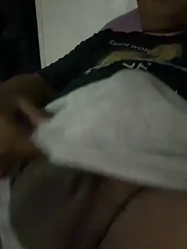 ElCangri19 online show from 04-28-26, 04:50