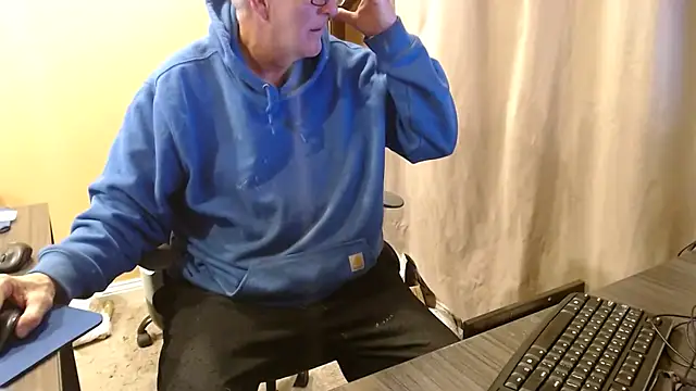 olderandwiser2 online show from 03-03-25, 02:37