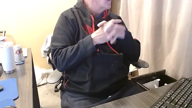 olderandwiser2 online show from 03-14-25, 04:43