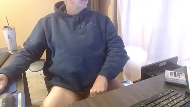 olderandwiser2 online show from 12-18-25, 03:07