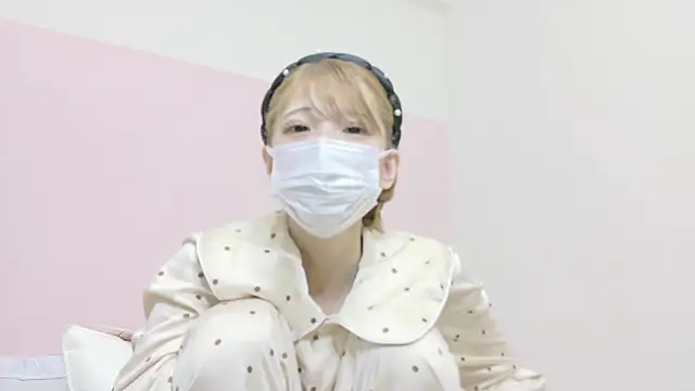 Snapshot of -nyanko- chatting on 03-08-25, 01:03 -nyanko- online show from 03-08-25, 01:03