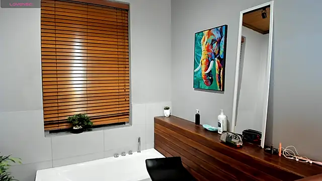 Georgina Palacios  online show from 11-04-25, 03:38