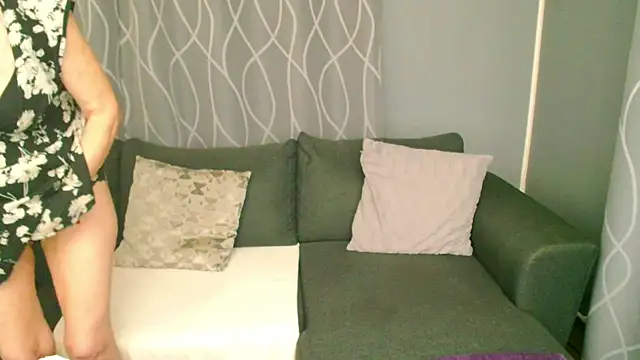 adeleadison online show from 11-04-25, 08:30