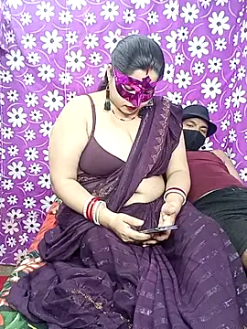 Snapshot of seetatiwari chatting on 02-21-25, 05:31 seetatiwari online show from 02-21-25, 05:31