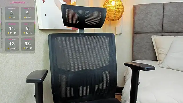 elizabeth 20 online show from 10-11-25, 07:56