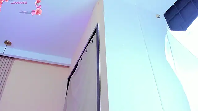 elizabeth 20 online show from 10-29-25, 07:04