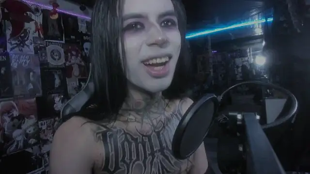 Snapshot of rotten_dreams chatting on 03-08-25, 10:34 rotten dreams online show from 03-08-25, 10:34