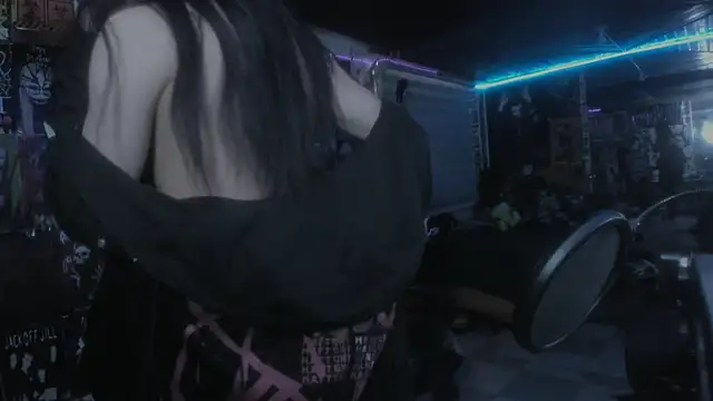 Snapshot of rotten_dreams chatting on 03-09-25, 04:00 rotten dreams online show from 03-09-25, 04:00