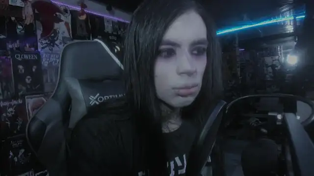 Snapshot of rotten_dreams chatting on 03-10-25, 09:51 rotten dreams online show from 03-10-25, 09:51