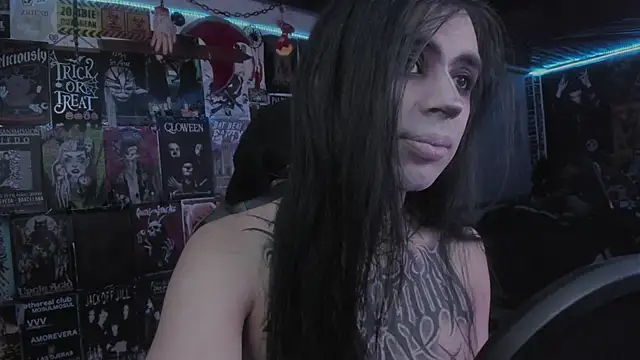 Snapshot of rotten_dreams chatting on 11-08-25, 11:47 rotten dreams online show from 11-08-25, 11:47