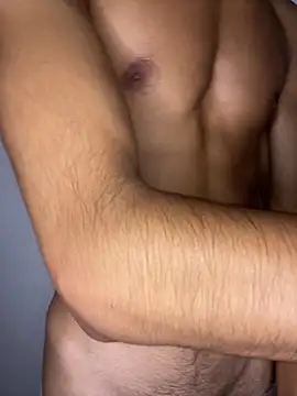 Snapshot of Hamza-Maroki chatting on 09-27-25, 12:32 Hamza-Maroki online show from 09-27-25, 12:32