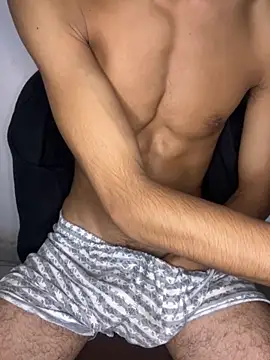 Snapshot of Hamza-Maroki chatting on 10-25-25, 09:31 Hamza-Maroki online show from 10-25-25, 09:31