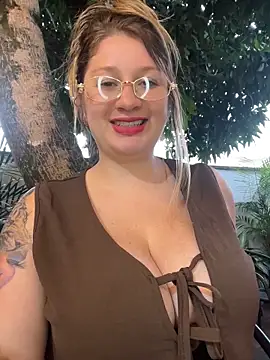 Snapshot of aurora_coldd chatting on 06-03-26, 10:37 aurora coldd online show from 06-03-26, 10:37