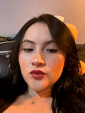 ValentinaOrtiz3 online show from 11-12-25, 11:58