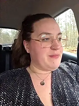 justtess online show from 11-20-25, 02:39