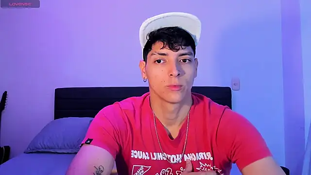  JacobMiller   online show from 01-06-26, 08:34