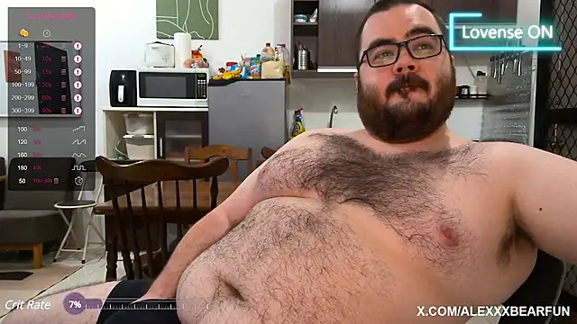 Snapshot of alexxxbear chatting on 03-21-25, 02:39 alexxxbear online show from 03-21-25, 02:39