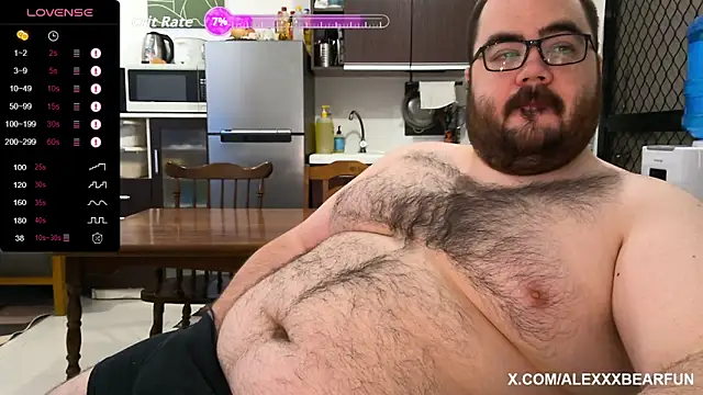 Snapshot of alexxxbear chatting on 09-14-25, 08:30 alexxxbear online show from 09-14-25, 08:30