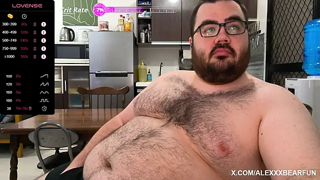 Snapshot of alexxxbear chatting on 09-18-25, 09:33 alexxxbear online show from 09-18-25, 09:33