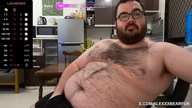 Snapshot of alexxxbear chatting on 09-26-25, 08:35 alexxxbear online show from 09-26-25, 08:35
