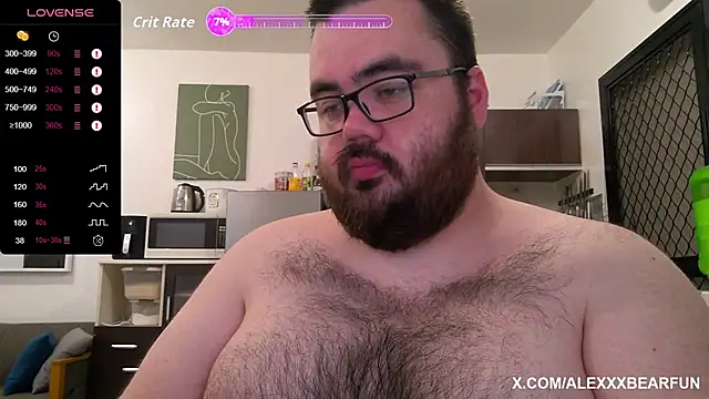 Snapshot of alexxxbear chatting on 10-05-25, 07:34 alexxxbear online show from 10-05-25, 07:34