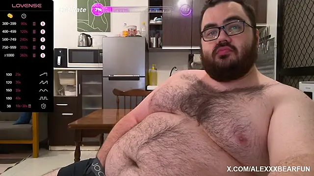 Snapshot of alexxxbear chatting on 10-06-25, 09:01 alexxxbear online show from 10-06-25, 09:01