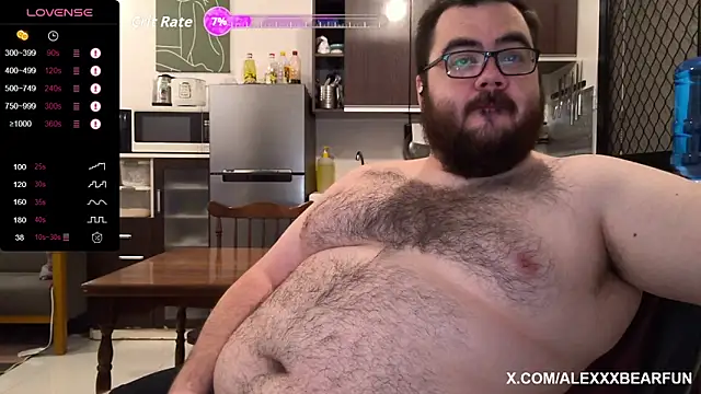 Snapshot of alexxxbear chatting on 10-18-25, 02:58 alexxxbear online show from 10-18-25, 02:58