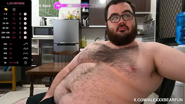 Snapshot of alexxxbear chatting on 10-19-25, 11:00 alexxxbear online show from 10-19-25, 11:00