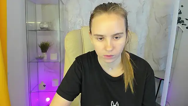 Lika 0ne online show from 11-08-25, 01:44