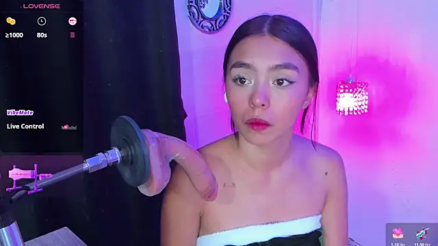 Snapshot of lanna_brunette chatting on 10-18-25, 12:50 lanna brunette online show from 10-18-25, 12:50