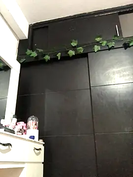 Anitta bell online show from 11-29-25, 08:17