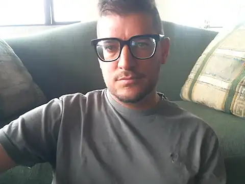 quitomanec online show from 10-19-25, 06:19